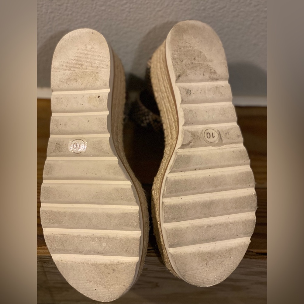Universal Thread Wedges - Picture 4 of 4
